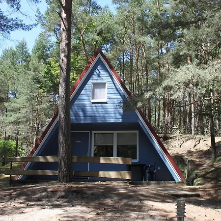 Gluecklich Am - Ruhe Im Kiefernwald Mit Terrasse & Hund Willkommen بيت للعطل تراسينهيد